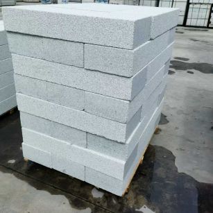  芝麻白两面荔枝面台阶石