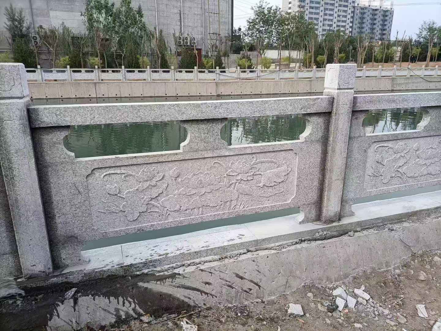  芙蓉白大花桥梁、河道，石材栏杆、围栏、护栏