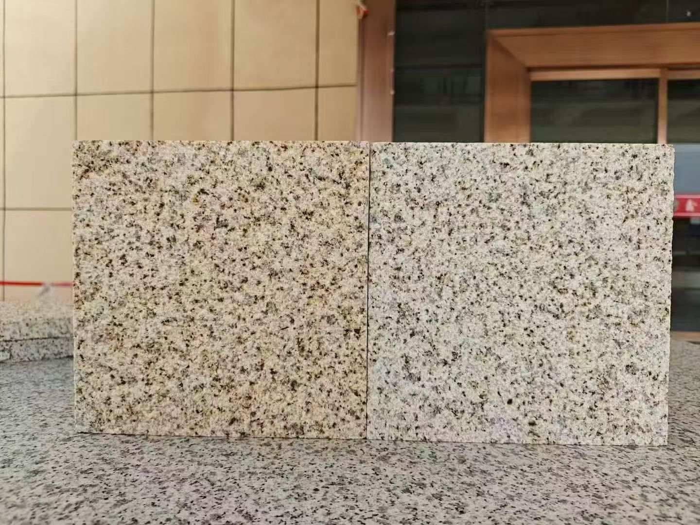  黄金麻荔枝面，中黄与浅黄