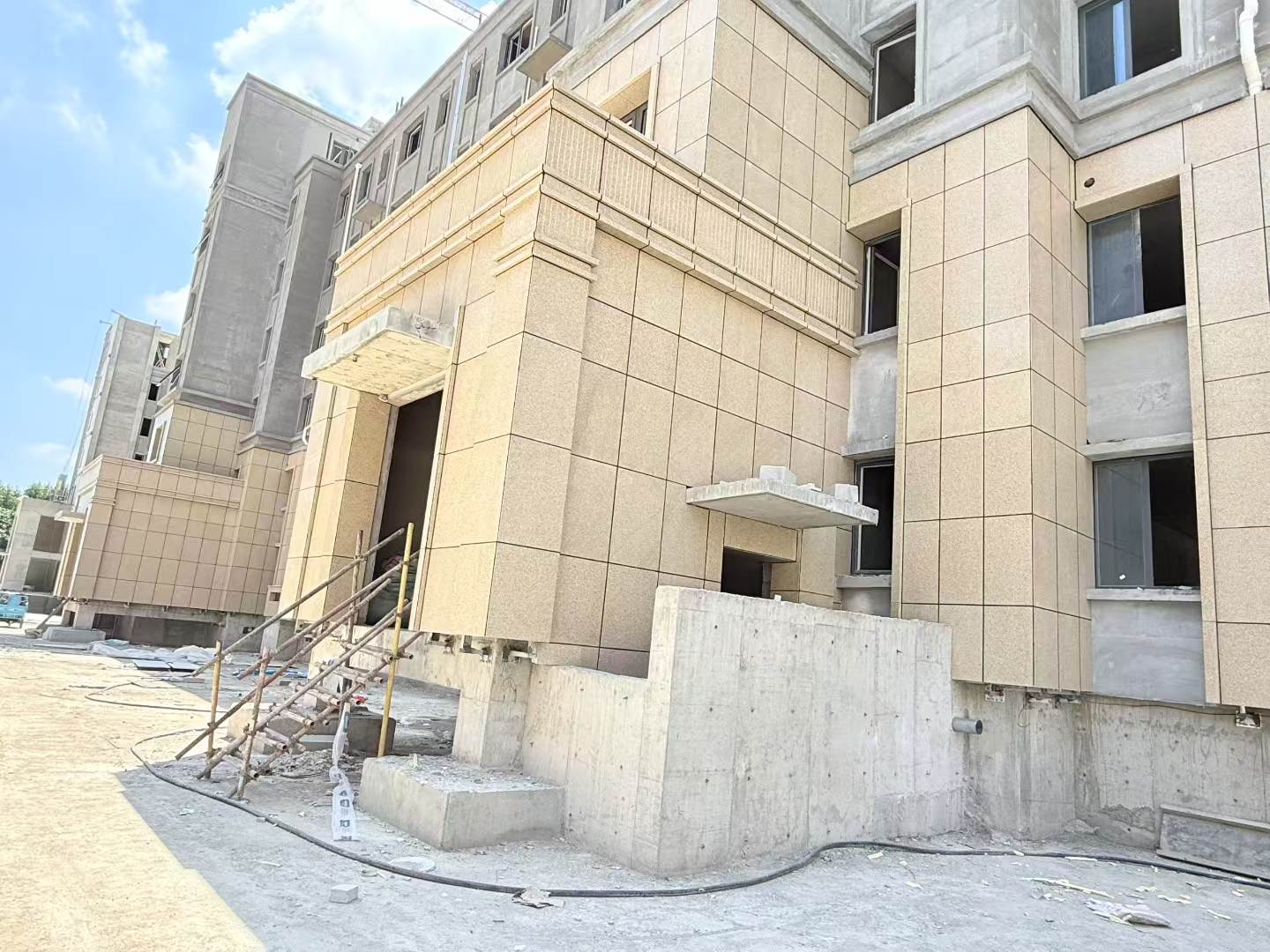  黄金麻干挂，工地实拍