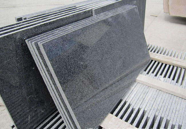 芝麻黑花岗岩的特点