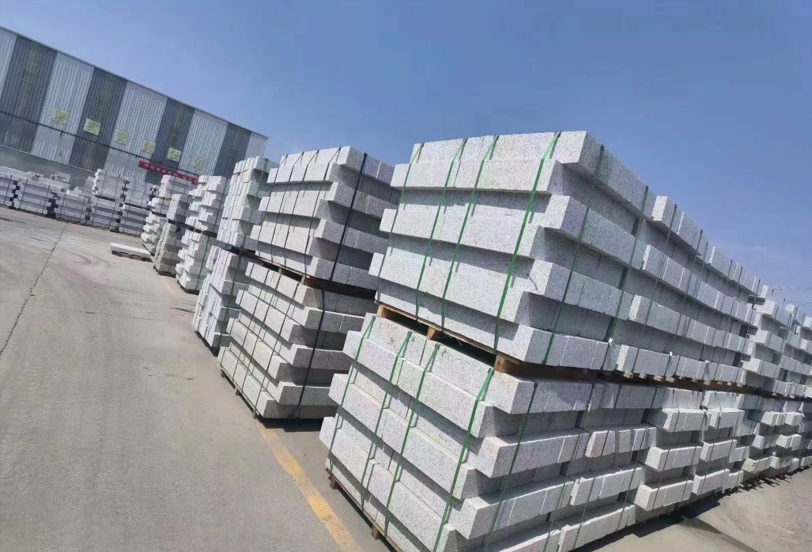 芝麻白路沿石如何进行正确铺设